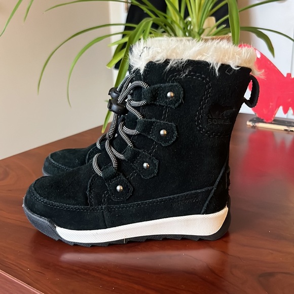 EUC Sorel Explorer Boots - Picture 2 of 5